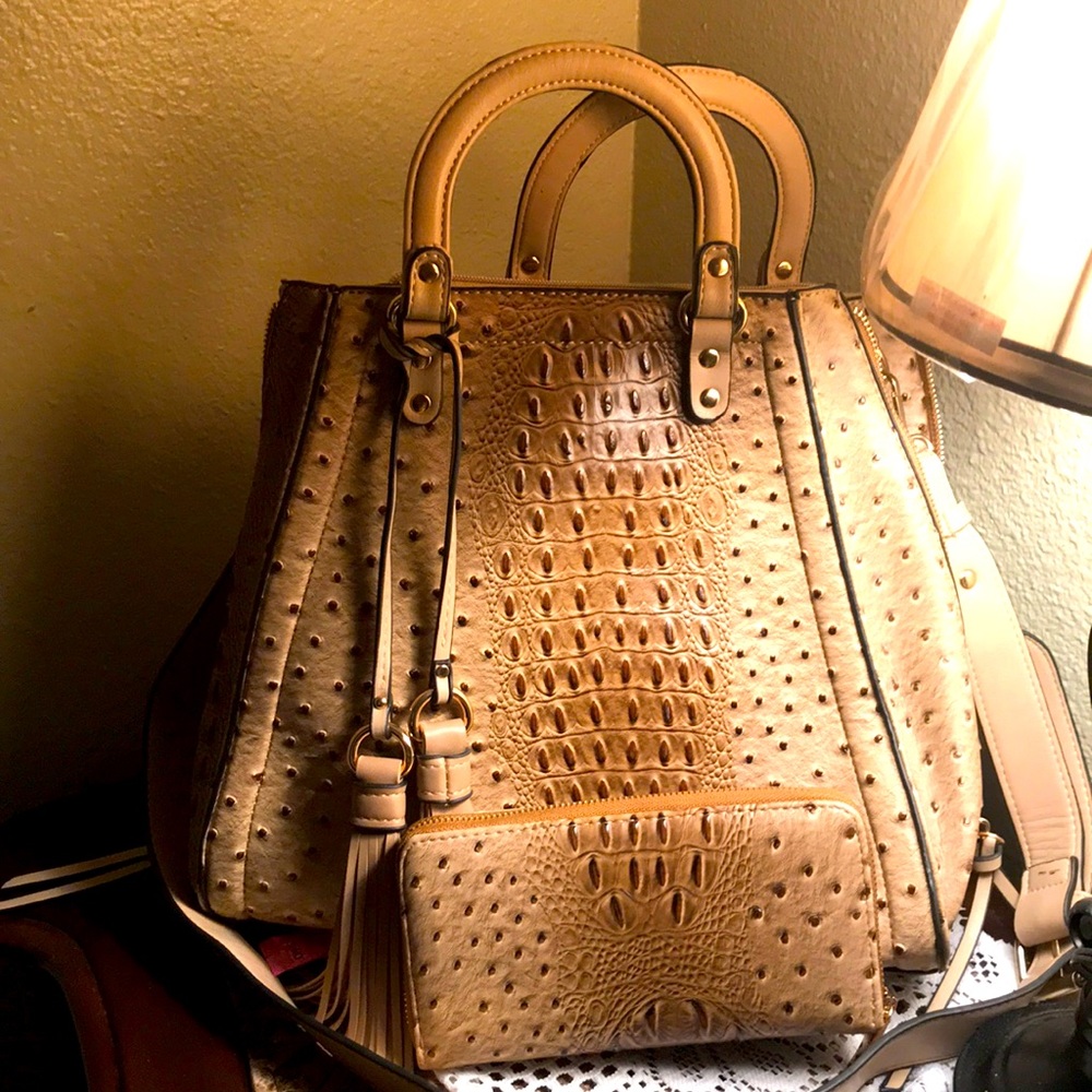 Versona purse and wallet never you very nice